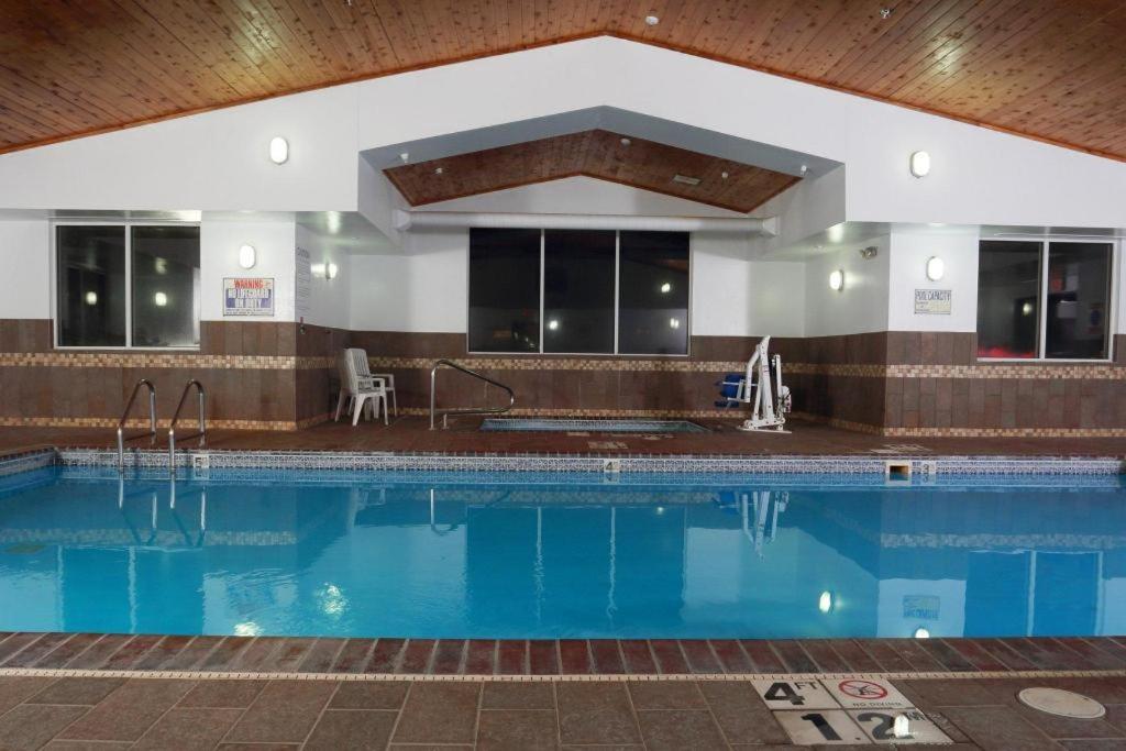 Holiday Inn Express O'Neill By Ihg Buitenkant foto