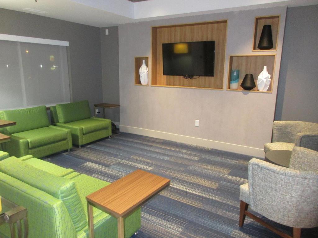 Holiday Inn Express O'Neill By Ihg Buitenkant foto