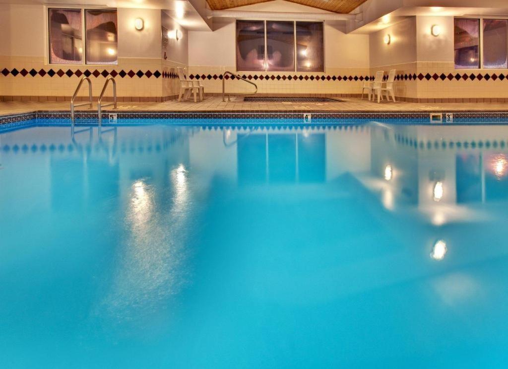 Holiday Inn Express O'Neill By Ihg Buitenkant foto