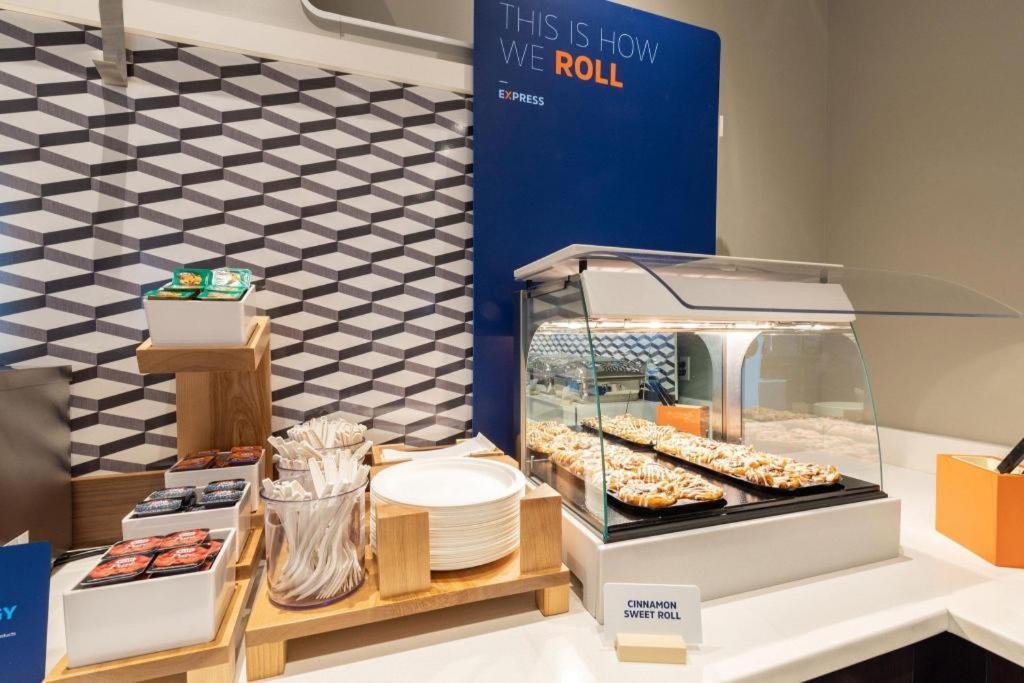 Holiday Inn Express O'Neill By Ihg Buitenkant foto